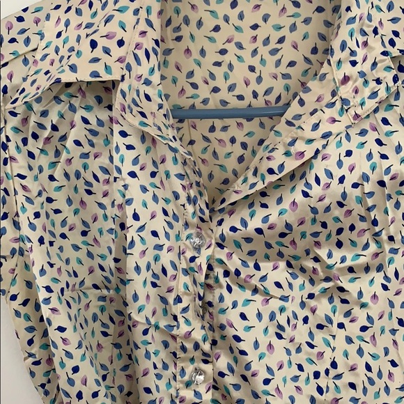 Brand new blouse - Picture 3 of 3